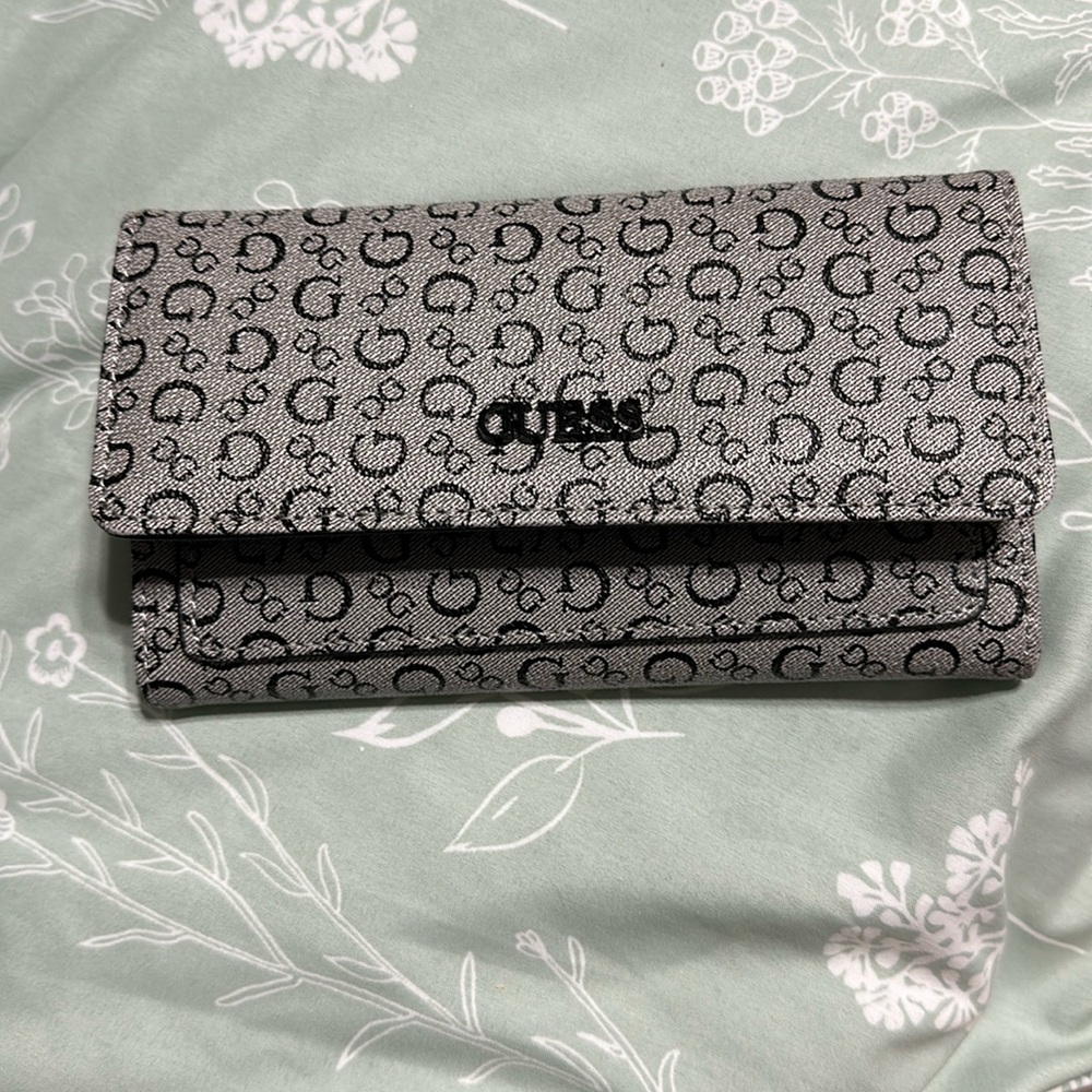 Guess wallet